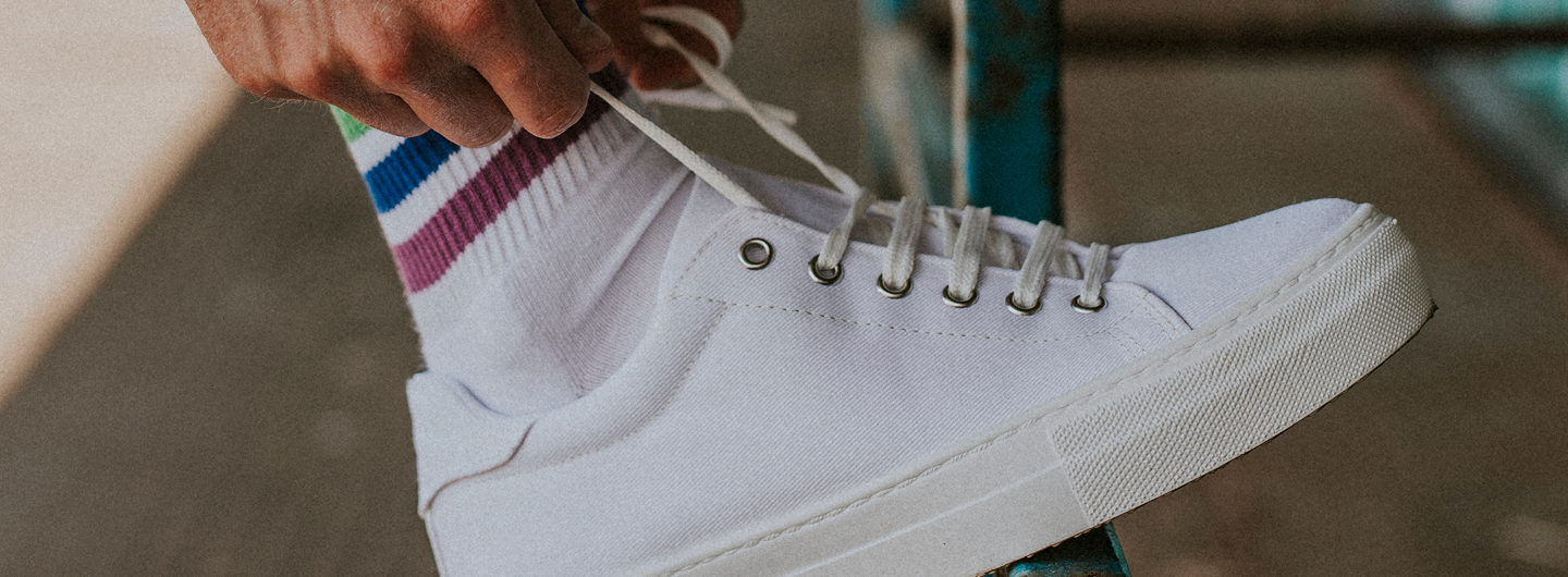 KEEP YOUR KICKS CLEAN!